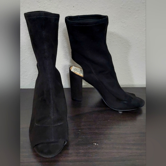 Vince Camuto boots - Picture 2 of 2